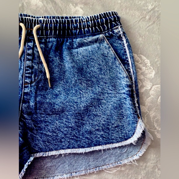Jean Short - Picture 3 of 3
